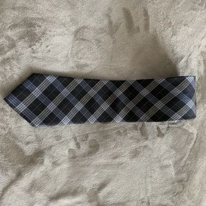 Chaps 100% silk tie